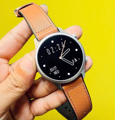 NoiseFit Halo Smartwatch